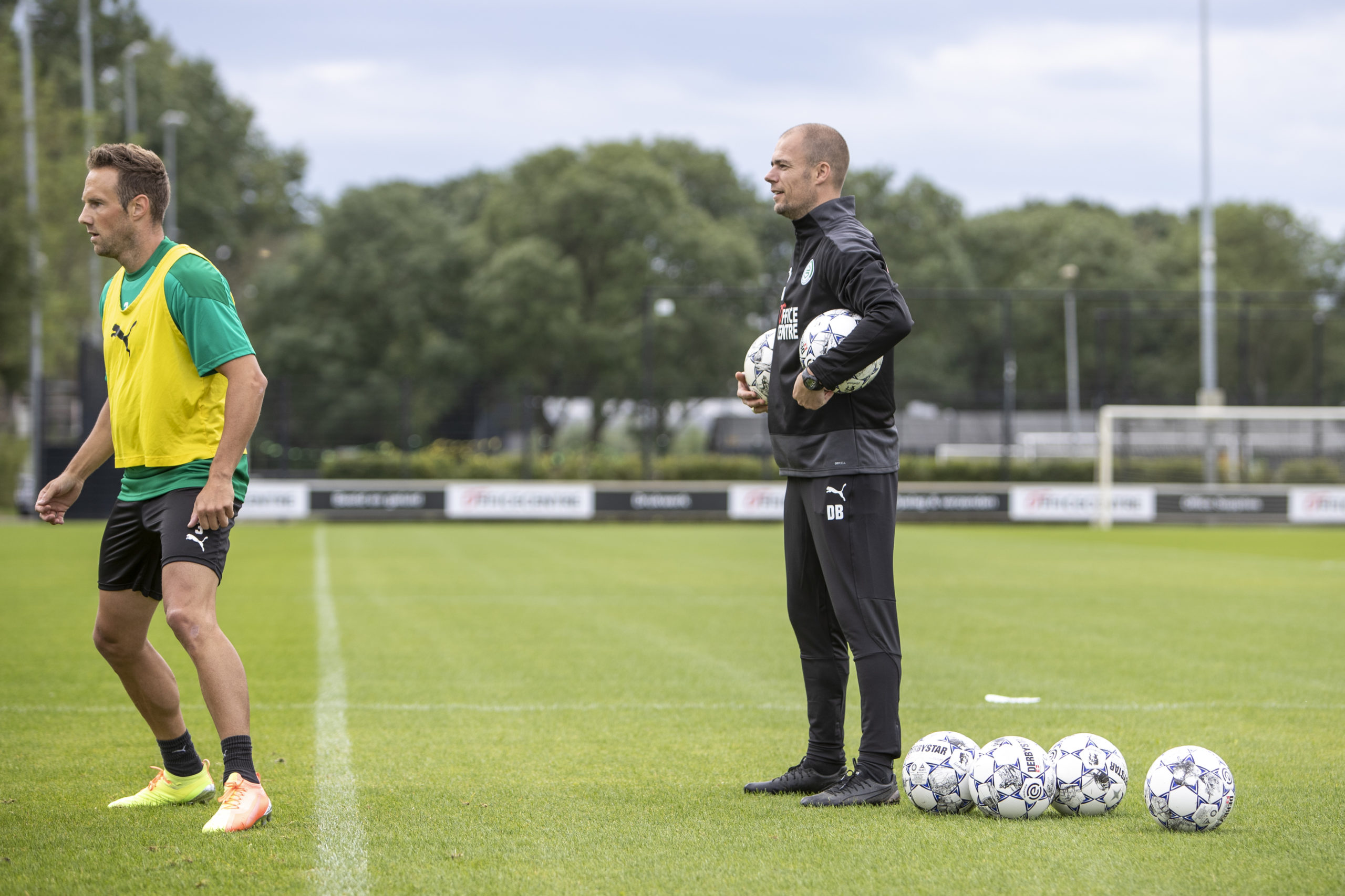 Trainer Buijs Blikt Vooruit Op ADO Uit FC Groningen